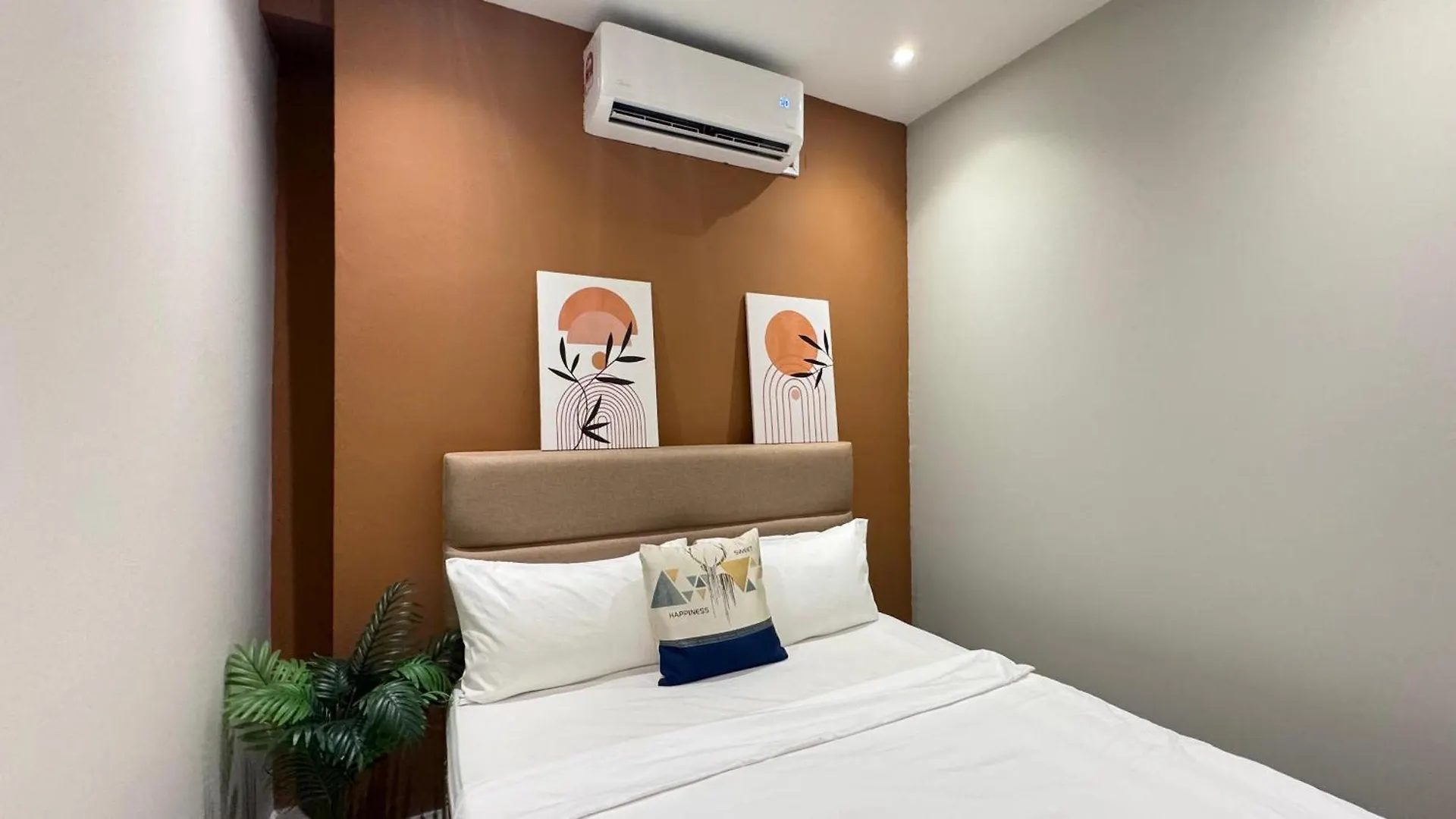 Swing & Pillows - Lebuh Victoria, Penang George Town