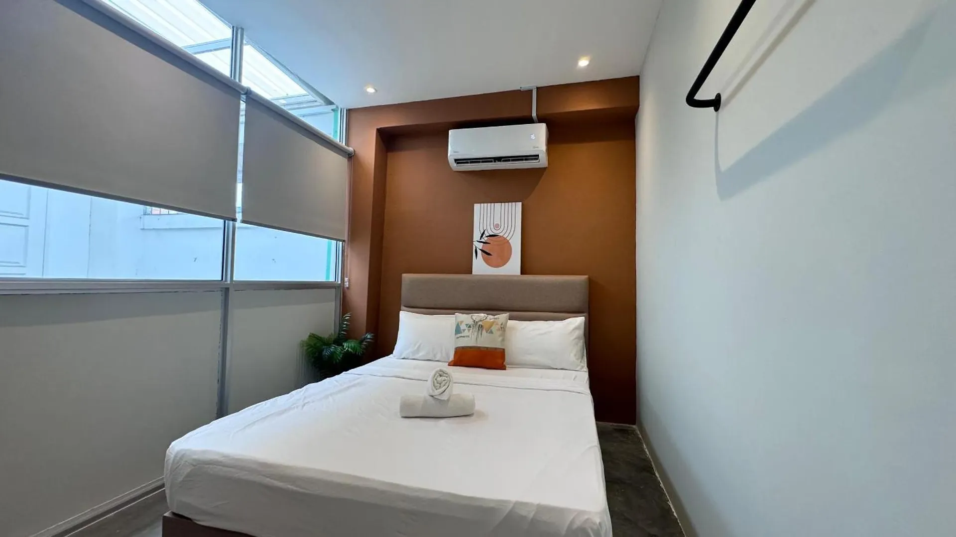 Swing & Pillows - Lebuh Victoria, Penang George Town