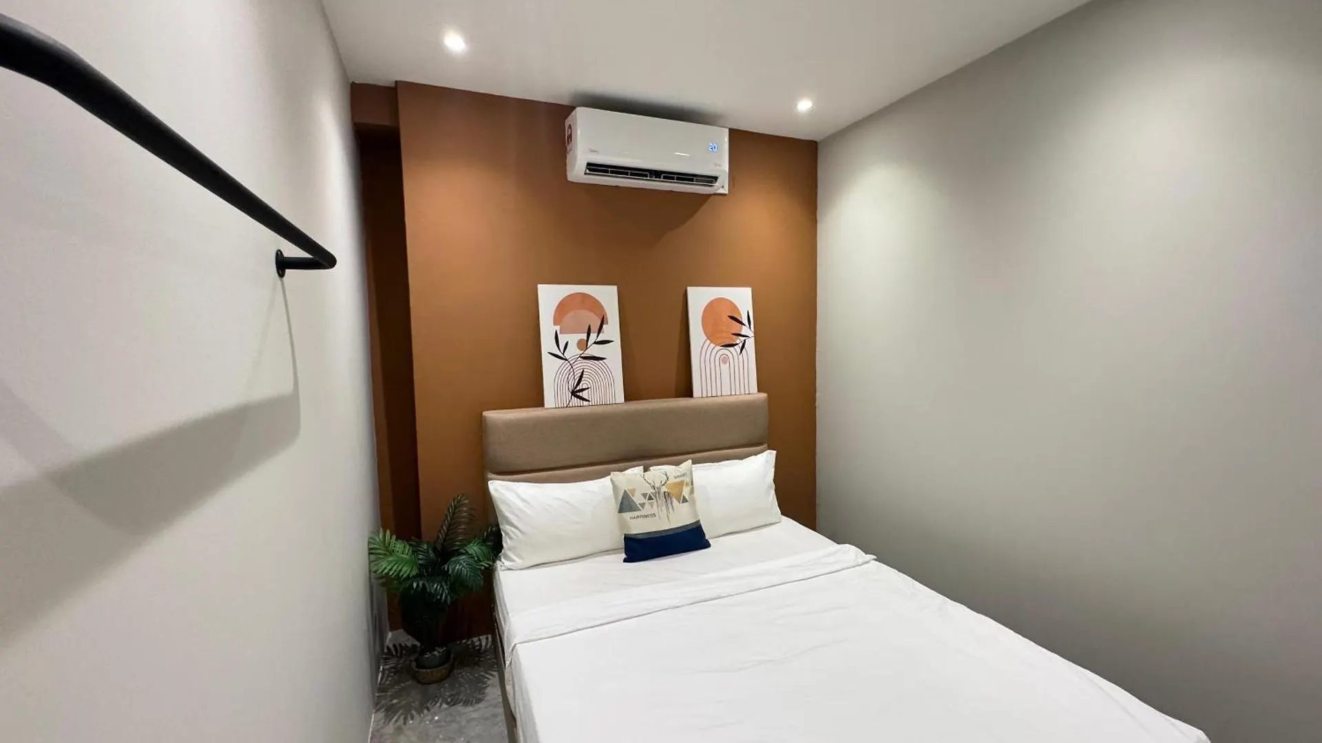 Swing & Pillows - Lebuh Victoria, Penang George Town