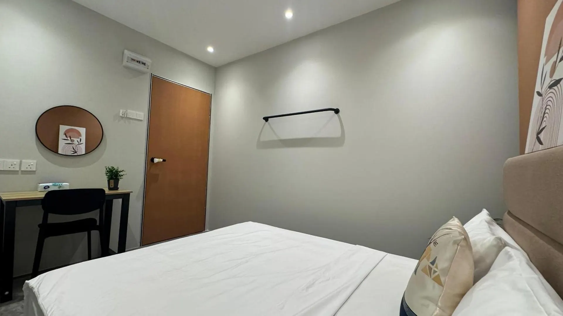 Swing & Pillows - Lebuh Victoria, Penang George Town Hotel