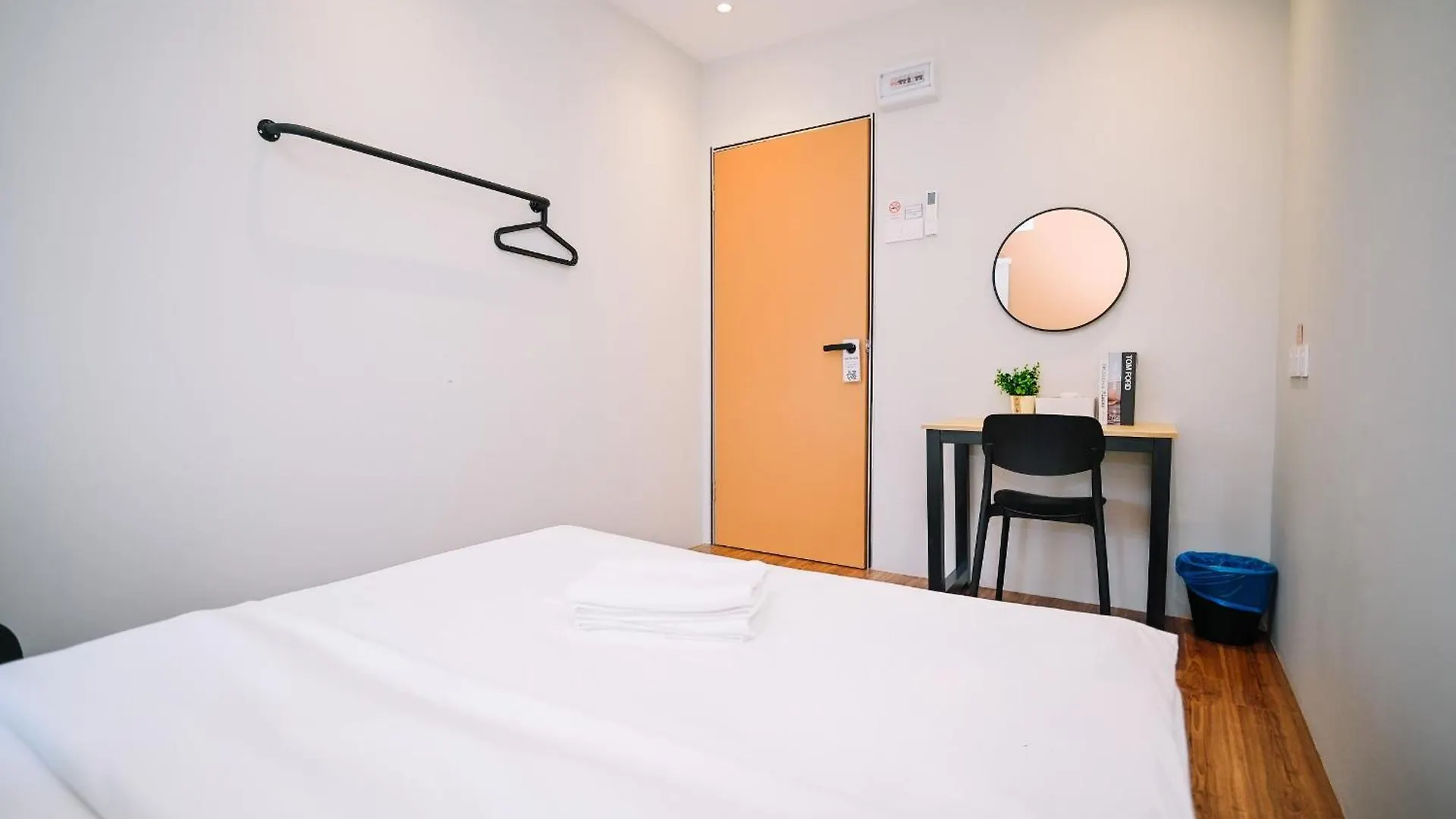 Swing & Pillows - Lebuh Victoria, Penang George Town Hotel